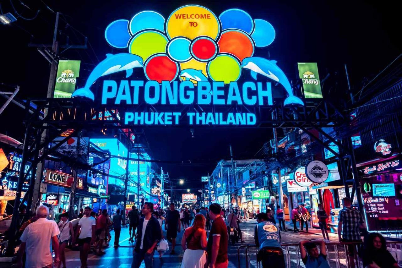 Centre Point Patong 호텔 외부 사진