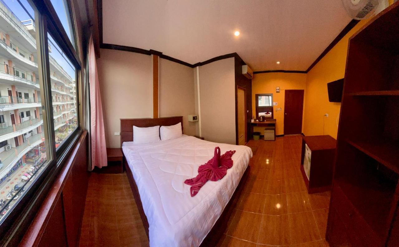Centre Point Patong 호텔 외부 사진