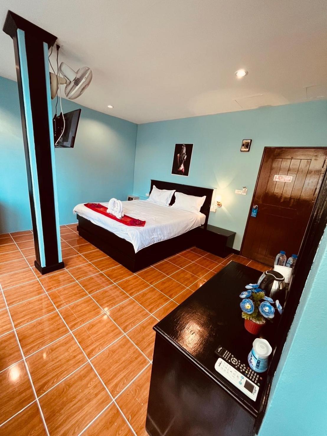 Centre Point Patong 호텔 외부 사진