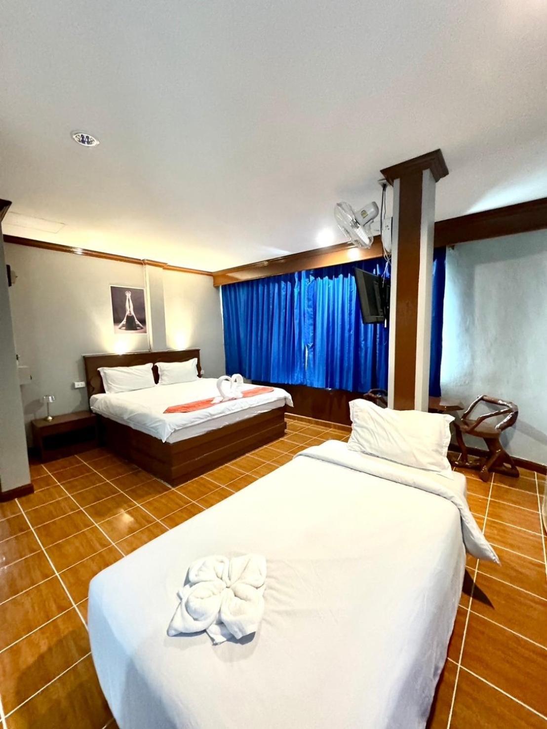 Centre Point Patong 호텔 외부 사진