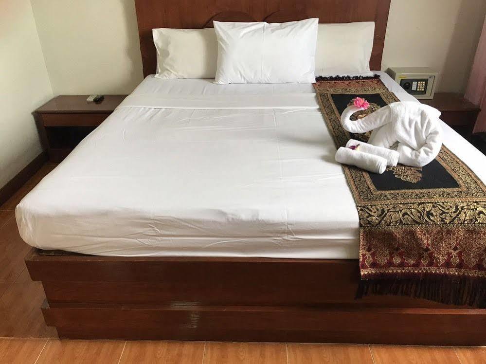 Centre Point Patong 호텔 외부 사진